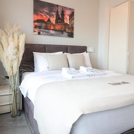 Templum Apartments - Slavija Square Beograd Bagian luar foto