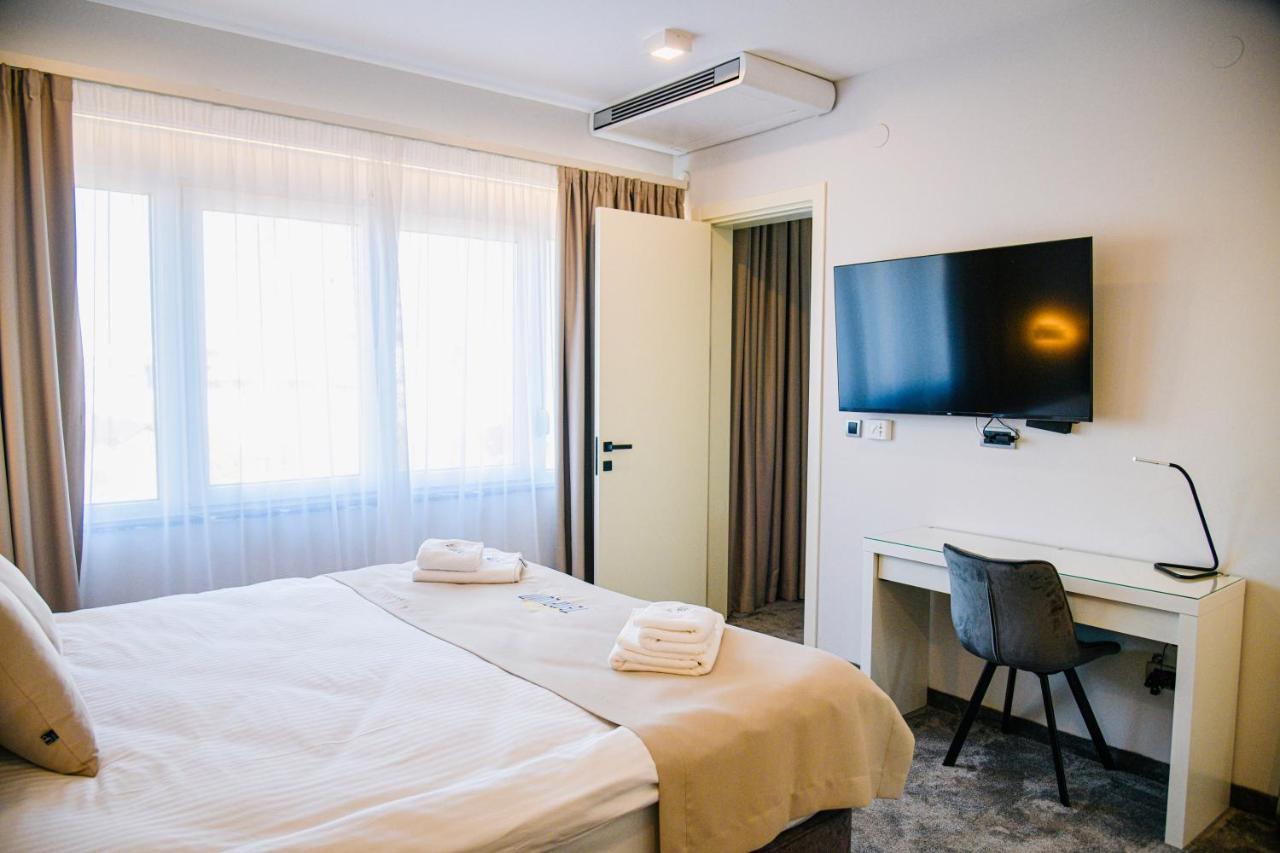 Templum Apartments - Slavija Square Beograd Bagian luar foto