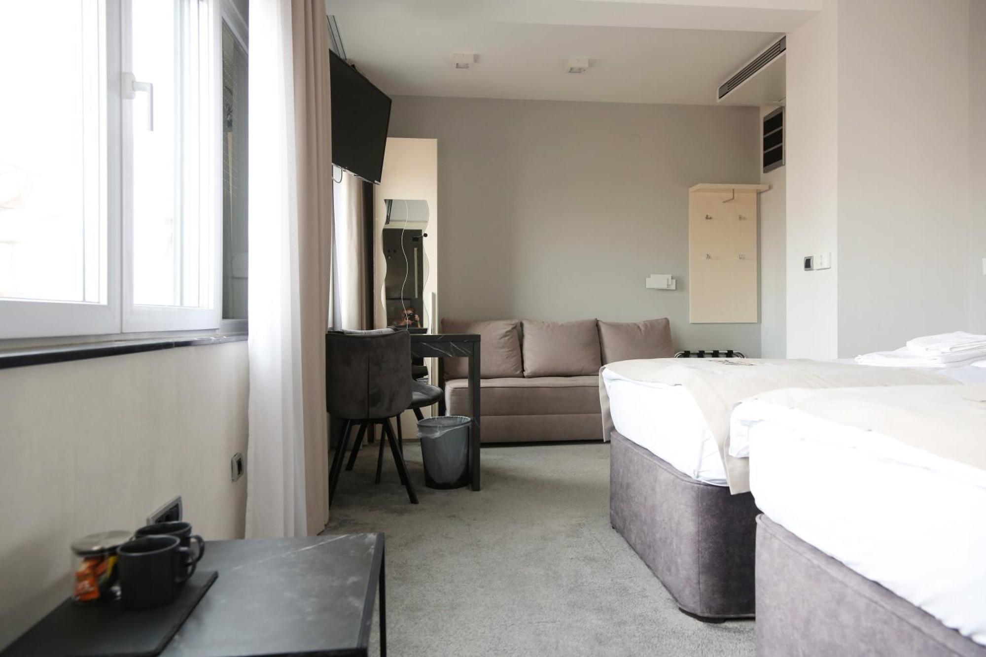 Templum Apartments - Slavija Square Beograd Bagian luar foto