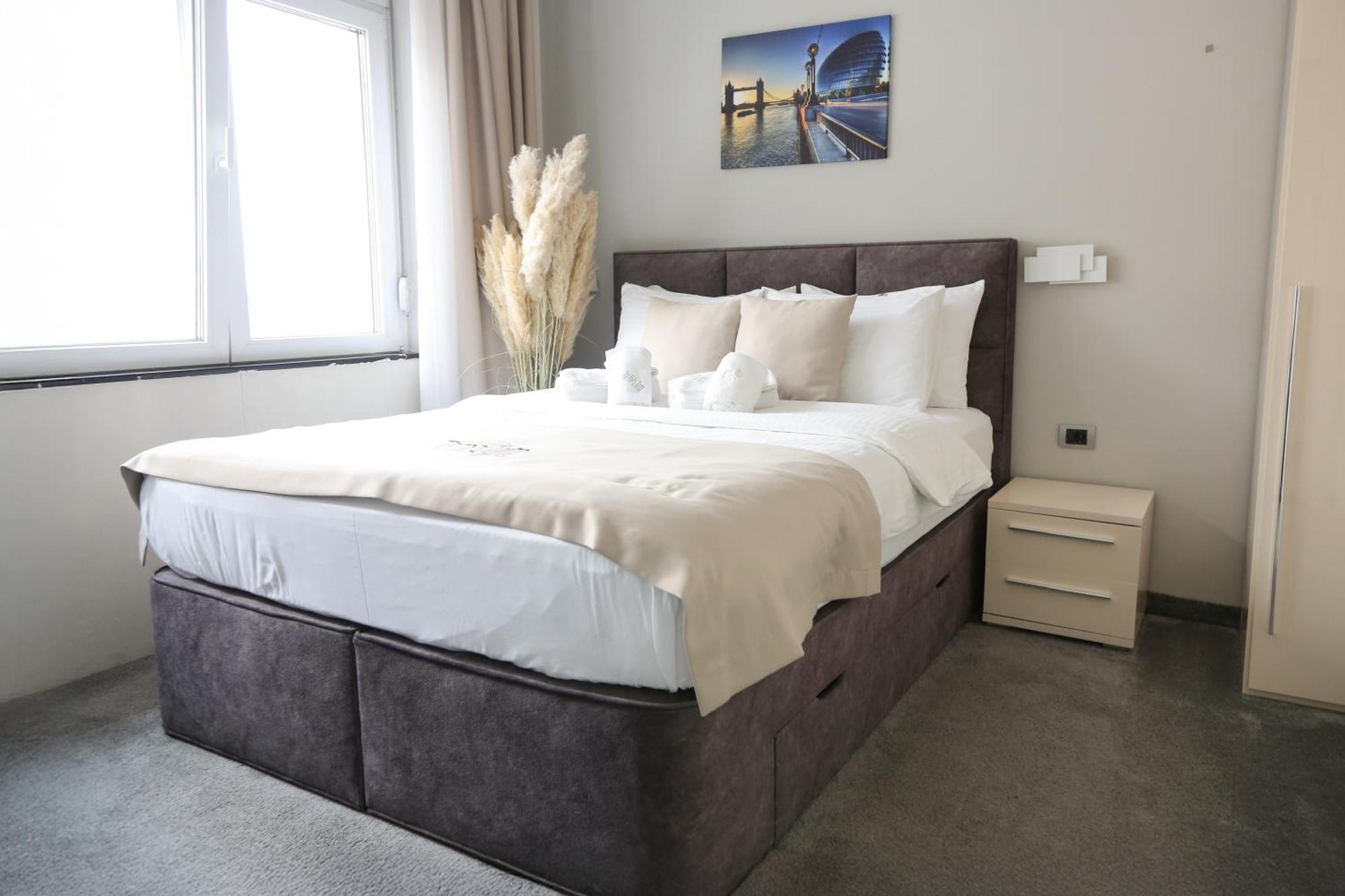 Templum Apartments - Slavija Square Beograd Bagian luar foto