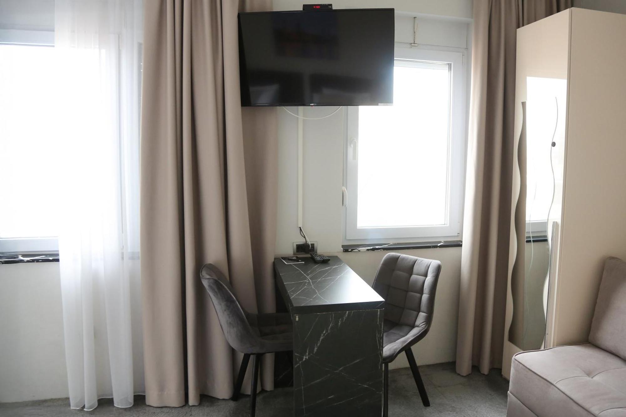 Templum Apartments - Slavija Square Beograd Bagian luar foto