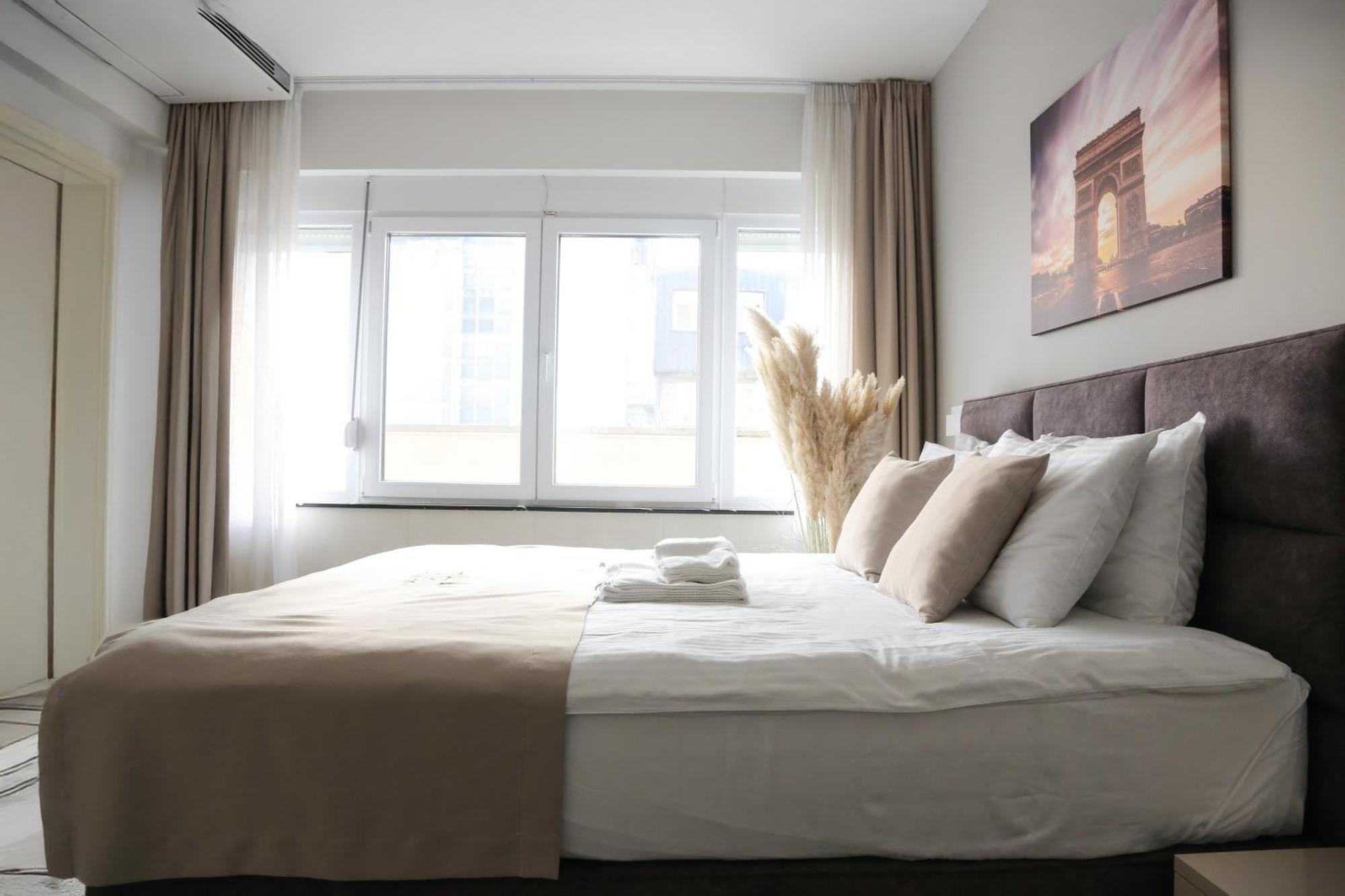 Templum Apartments - Slavija Square Beograd Bagian luar foto