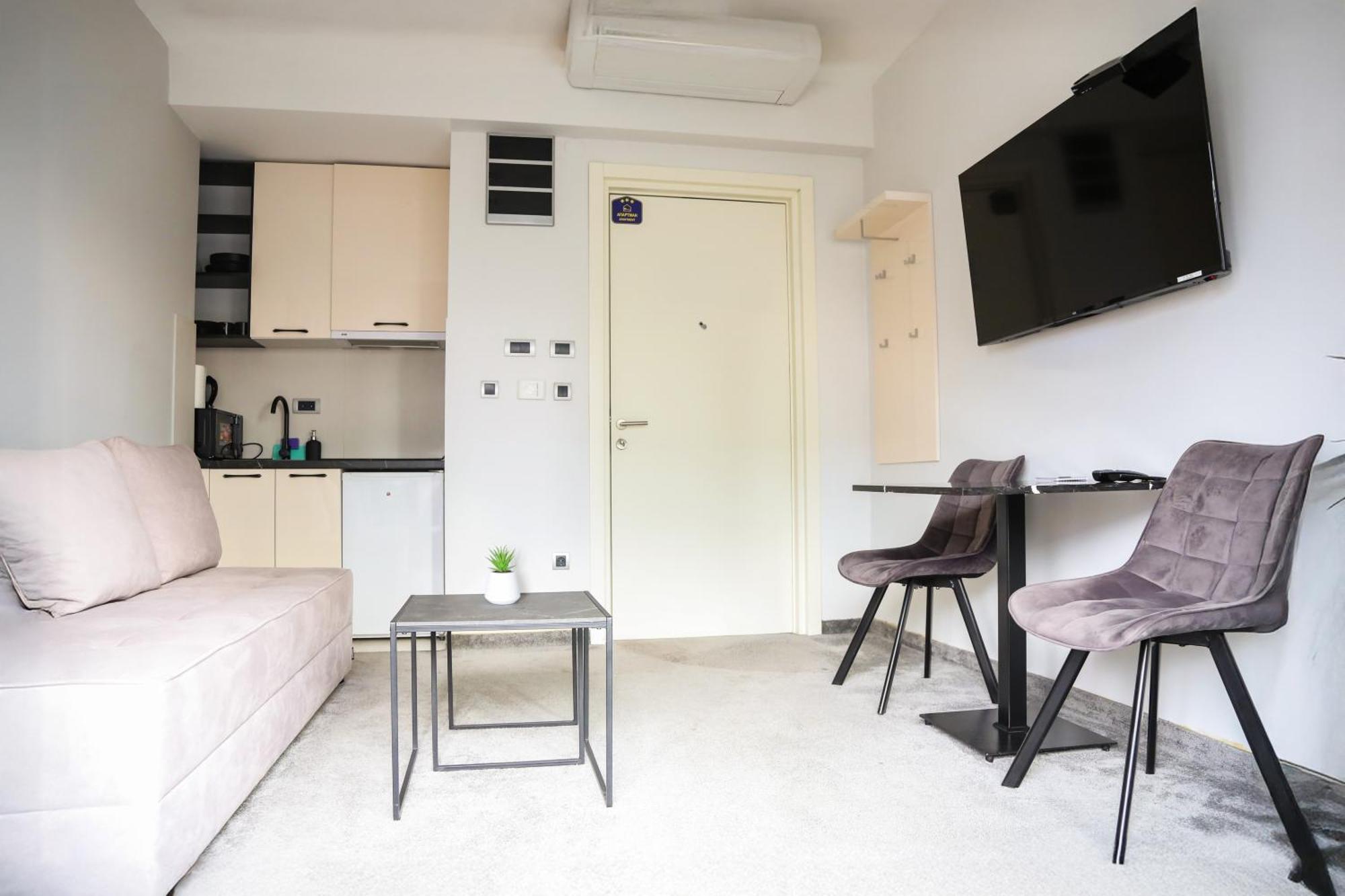 Templum Apartments - Slavija Square Beograd Bagian luar foto